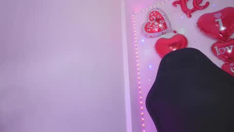 Snapshot of alejaharker chatting on 01-28-25, 02:21 Aleja Harker online show from 01-28-25, 02:21