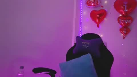 Snapshot of alejaharker chatting on 01-30-25, 02:16 Aleja Harker online show from 01-30-25, 02:16