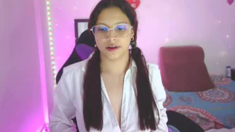 Snapshot of alejaharker chatting on 03-05-25, 02:57 Aleja Harker online show from 03-05-25, 02:57