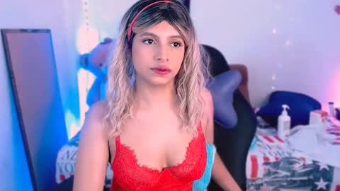 Snapshot of alejaharker chatting on 09-28-25, 05:02 Aleja Harker online show from 09-28-25, 05:02