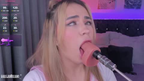 Snapshot of alejamillan1 chatting on 12-18-24, 06:10   night GTM -5 online show from 12-18-24, 06:10