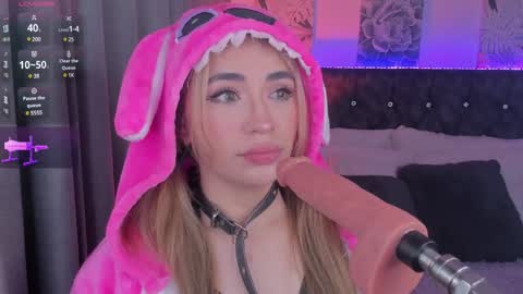 Snapshot of alejamillan1 chatting on 12-19-24, 05:51   night GTM -5 online show from 12-19-24, 05:51