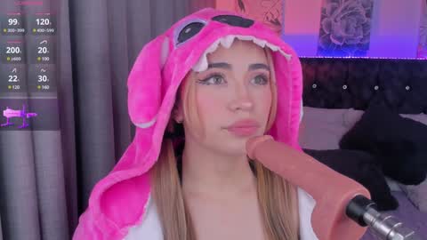 Snapshot of alejamillan1 chatting on 12-19-24, 08:56   night GTM -5 online show from 12-19-24, 08:56