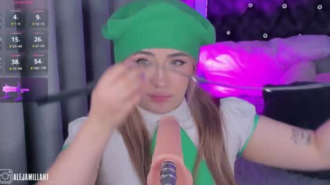 Snapshot of alejamillan1 chatting on 01-15-25, 08:30   night GTM -5 online show from 01-15-25, 08:30