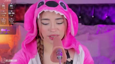 Snapshot of alejamillan1 chatting on 03-10-25, 05:11   night GTM -5 online show from 03-10-25, 05:11