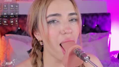 Snapshot of alejamillan1 chatting on 03-10-25, 08:15   night GTM -5 online show from 03-10-25, 08:15