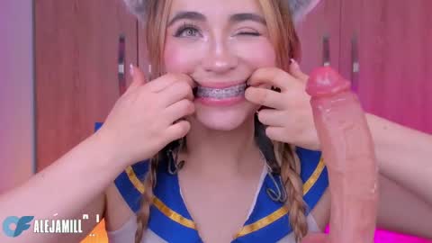 Snapshot of alejamillan1 chatting on 09-10-25, 05:18   night GTM -5 online show from 09-10-25, 05:18