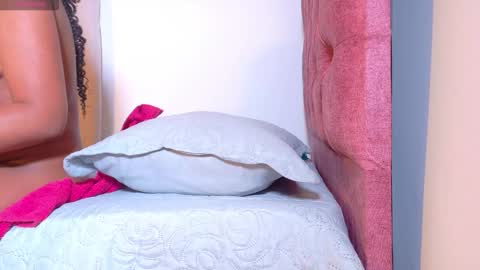 alejandra_dunn1 online show from 12-22-25, 01:02