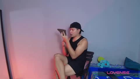 Snapshot of alejandro_vt chatting on 11-08-25, 12:16 Alejandro G online show from 11-08-25, 12:16