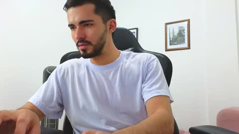 alejandroo_7 online show from 12-28-24, 10:34