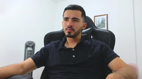 alejandroo_7 online show from 01-06-25, 11:31