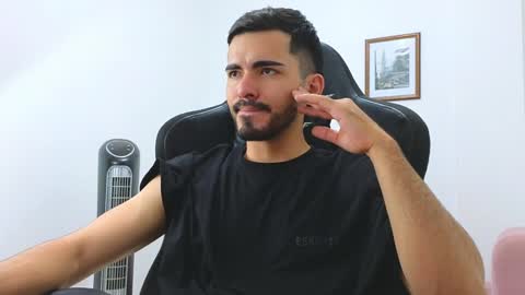 alejandroo_7 online show from 01-10-25, 12:38