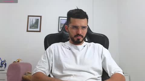 alejandroo_7 online show from 09-27-25, 08:47