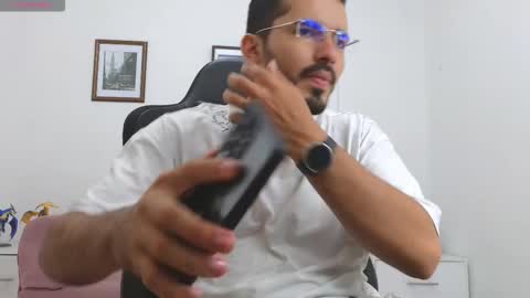 alejandroo_7 online show from 10-08-25, 06:05