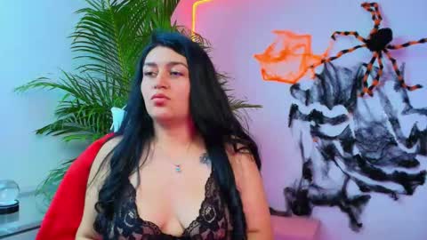 aleja online show from 10-15-25, 03:39