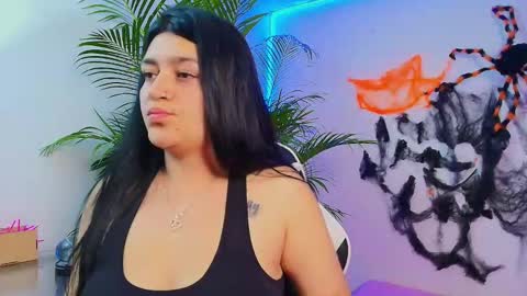 aleja online show from 10-19-25, 03:29