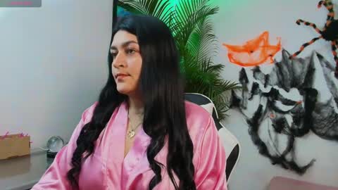 aleja online show from 10-22-25, 03:18