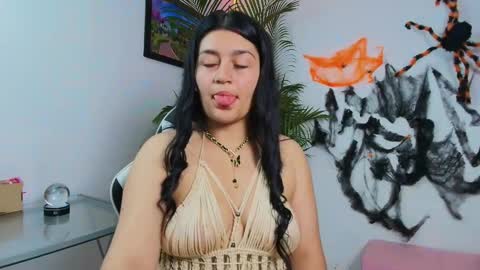 aleja online show from 10-23-25, 04:34