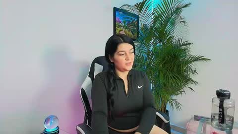 aleja online show from 11-07-25, 04:34