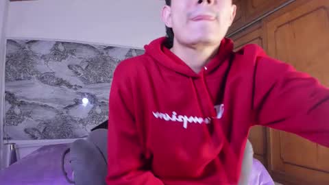 alejo_gray1 online show from 11-20-25, 07:13