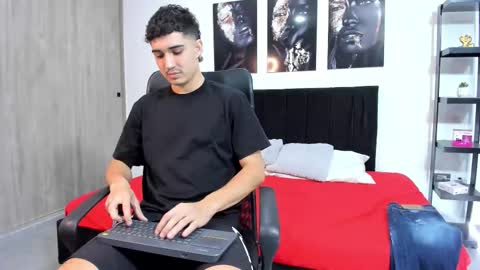 alejo_gray1 online show from 02-07-26, 09:07