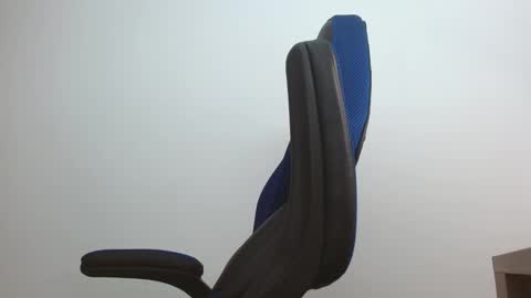 Snapshot of alejo_hot23 chatting on 02-21-25, 01:33 David online show from 02-21-25, 01:33