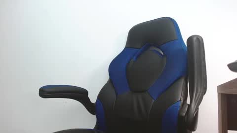 Snapshot of alejo_hot23 chatting on 03-03-25, 02:47 David online show from 03-03-25, 02:47