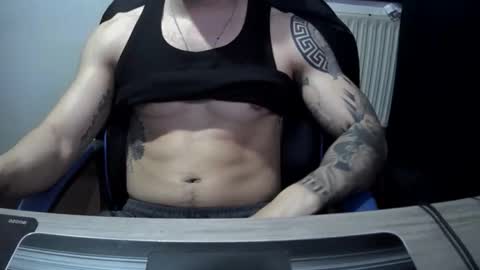 Snapshot of alejoduarte16 chatting on 04-23-26, 04:09 alejoduarte16 online show from 04-23-26, 04:09
