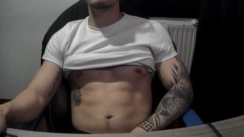 Snapshot of alejoduarte16 chatting on 05-04-26, 07:15 alejoduarte16 online show from 05-04-26, 07:15