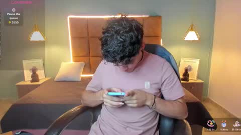 Snapshot of alejootwink chatting on 11-05-25, 04:01 ALejoo Saenz online show from 11-05-25, 04:01