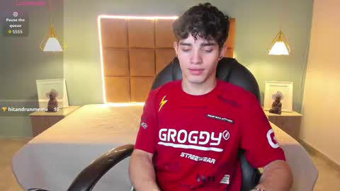 Snapshot of alejootwink chatting on 11-12-25, 02:45 ALejoo Saenz online show from 11-12-25, 02:45