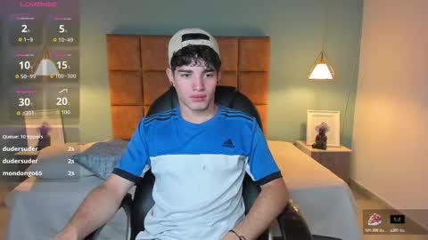 Snapshot of alejootwink chatting on 11-15-25, 04:10 ALejoo Saenz online show from 11-15-25, 04:10