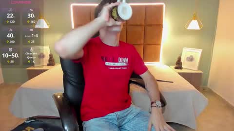 Snapshot of alejootwink chatting on 11-21-25, 05:17 ALejoo Saenz online show from 11-21-25, 05:17