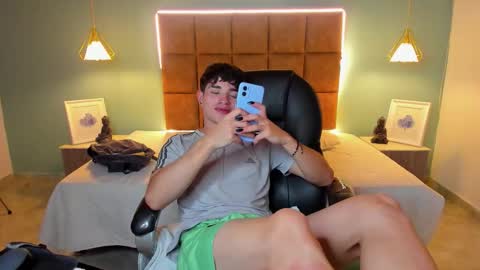 ALejoo Saenz online show from 12-16-25, 10:09