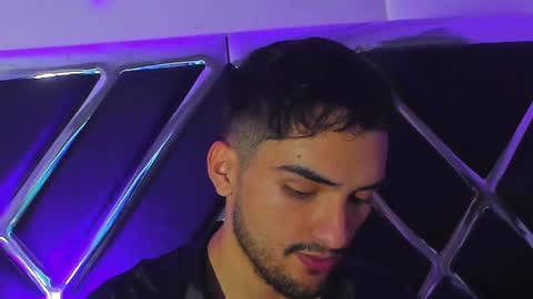 Alek online show from 09-19-25, 05:57