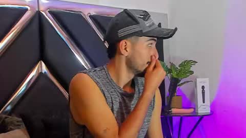 Alek online show from 09-27-25, 05:34