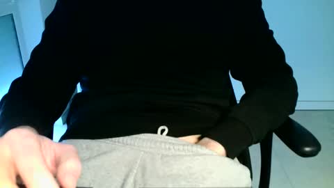 Snapshot of aleks8686 chatting on 01-06-26, 01:26 Aleks online show from 01-06-26, 01:26