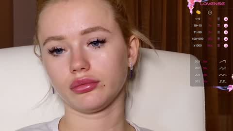 Lexi online show from 12-20-24, 08:06