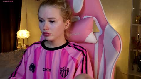 Lexi online show from 12-28-24, 03:15