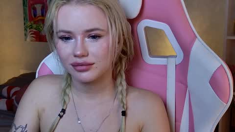 Lexi online show from 01-15-25, 06:54