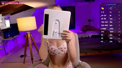 Lexi online show from 09-15-25, 02:55