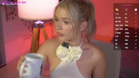 Lexi online show from 10-25-25, 03:14