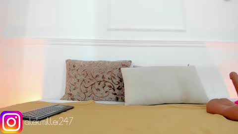 Snapshot of aleksandra_miller chatting on 03-08-25, 03:35 Aleksandra online show from 03-08-25, 03:35