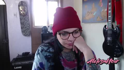 Snapshot of aleksanoir chatting on 02-04-25, 03:15 AleksaNoir online show from 02-04-25, 03:15