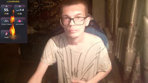 Snapshot of aleksej95 chatting on 01-04-25, 07:23 Alex online show from 01-04-25, 07:23