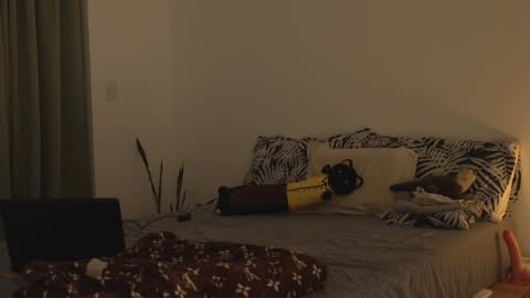 Ale online show from 12-05-24, 03:15