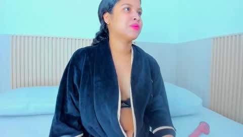 Snapshot of alena_brown chatting on 10-21-25, 11:22 ALENA online show from 10-21-25, 11:22