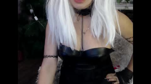 Snapshot of alenablack chatting on 12-23-24, 03:29 Luly online show from 12-23-24, 03:29