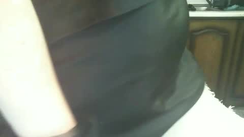 Snapshot of alenablack chatting on 12-28-24, 12:57 Luly online show from 12-28-24, 12:57