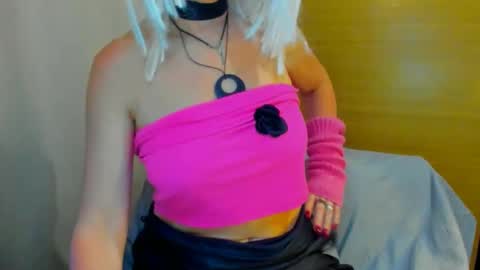 Snapshot of alenablack chatting on 03-17-26, 01:43 Luly online show from 03-17-26, 01:43